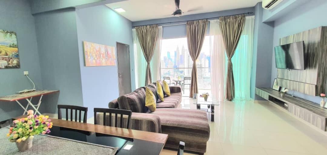 Regalia Suites With Infinity Pool Klcc By Staycation Homes Kuala Lumpur Eksteriør bilde