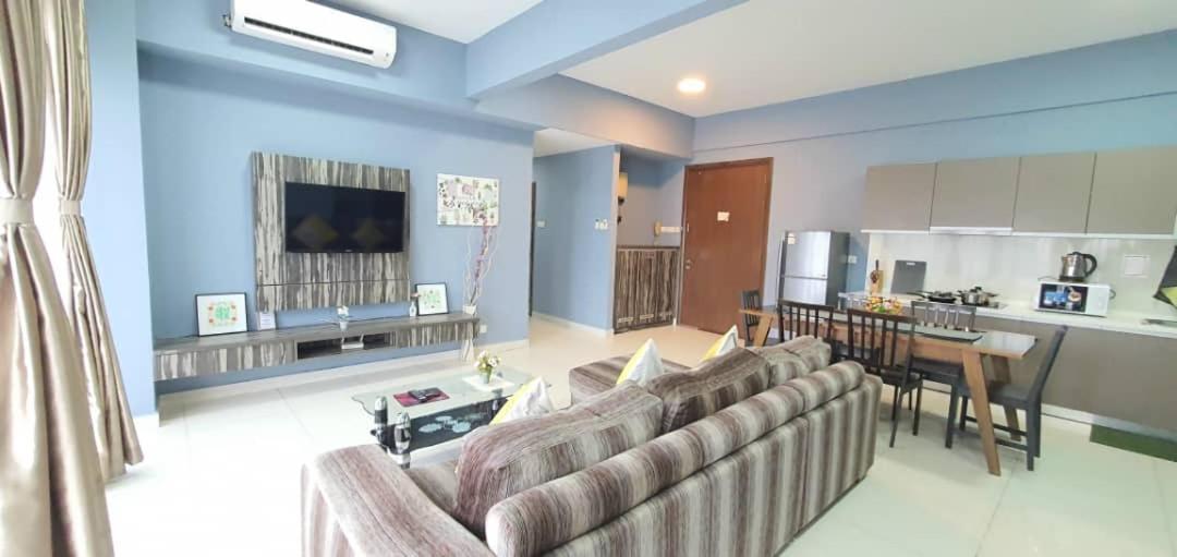 Regalia Suites With Infinity Pool Klcc By Staycation Homes Kuala Lumpur Eksteriør bilde